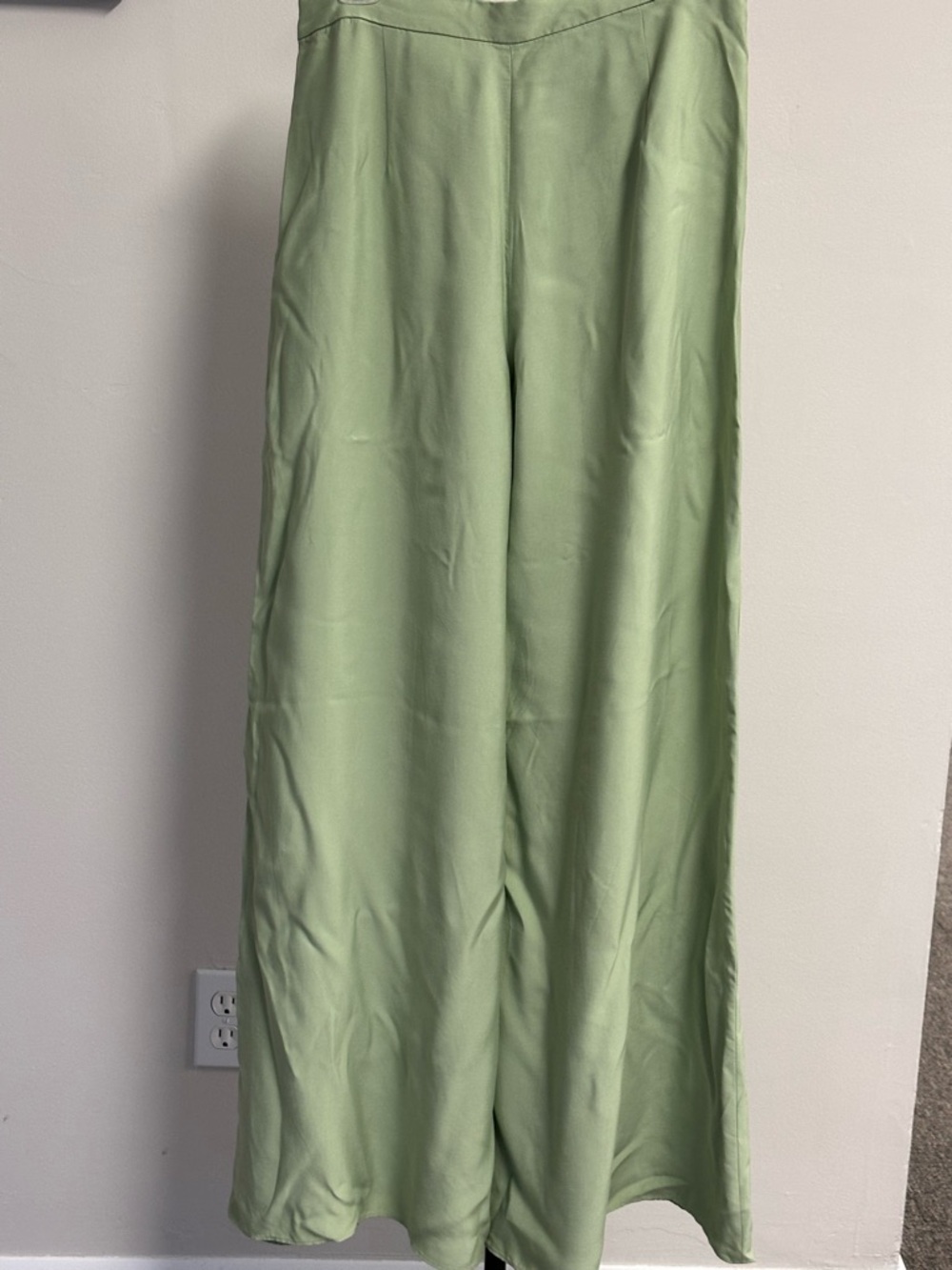 Zara Wide-Leg High-Waist Pants L in Sage Green - Picture 3 of 4